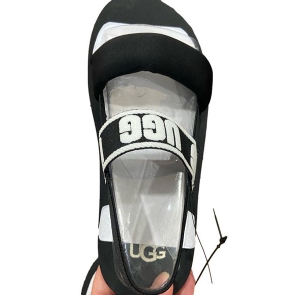 UGG girls Black Sandals with Logo Strap Sz 3 NWT - Picture 3 of 7